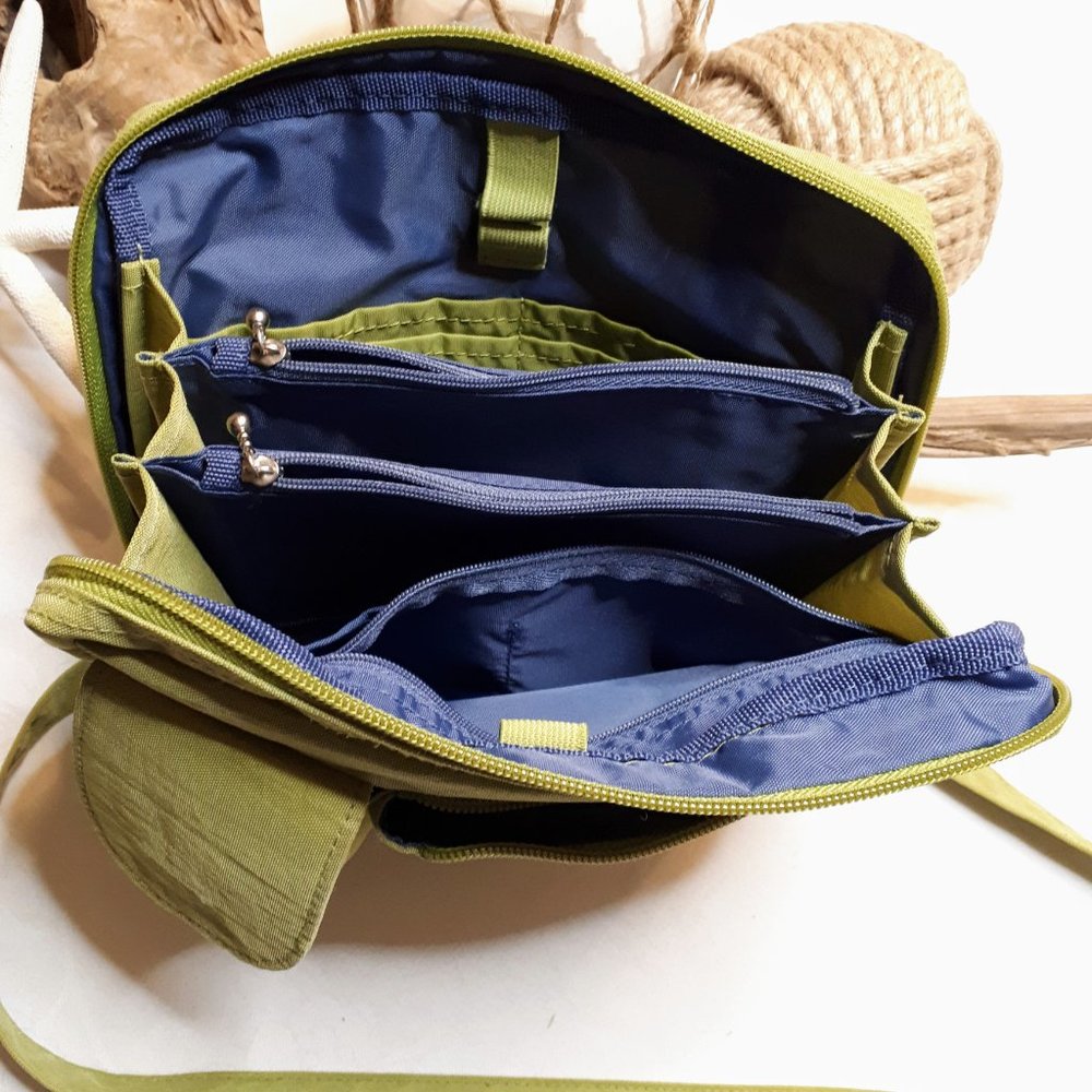 Baggallini Multi-Pocket Nylon Convertible Bagg - Picture 11 of 12